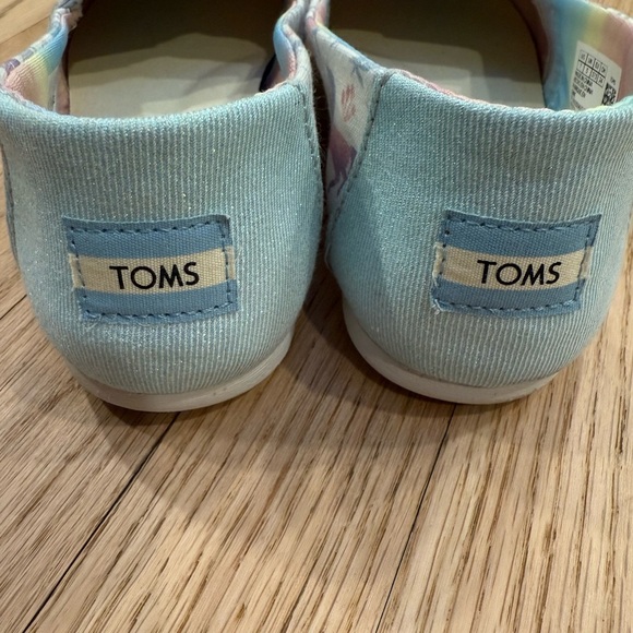 TOMS Unicorn Print Shoes - Picture 5 of 5